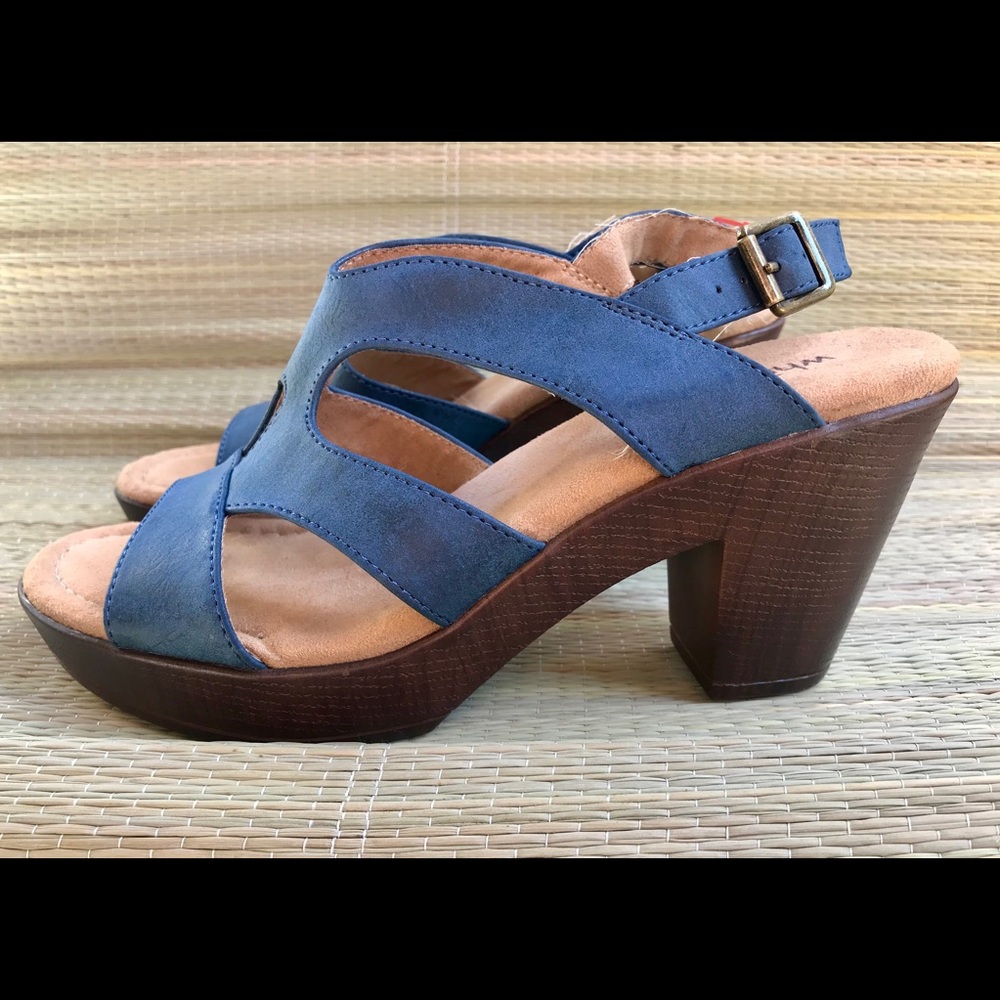 White Mountain GRACIELLA platform sandals